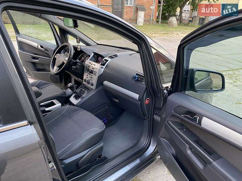 Мінівен Opel Zafira 2010 в Вінниці