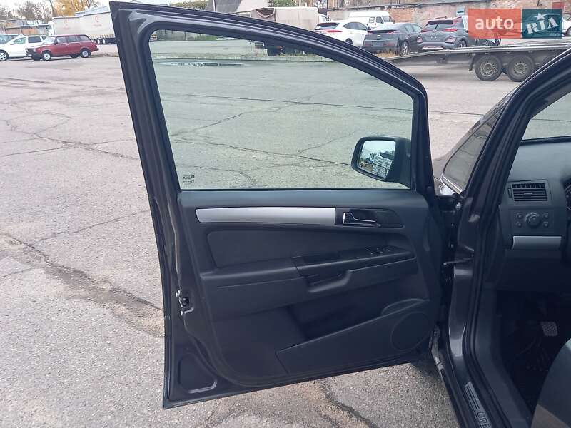 Минивэн Opel Zafira 2010 в Белой Церкви фото 22 Минивэн Opel Zafira 2010 в Белой Церкви