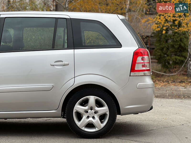 Мінівен Opel Zafira 2008 в Звягелі фото 15 Мінівен Opel Zafira 2008 в Звягелі