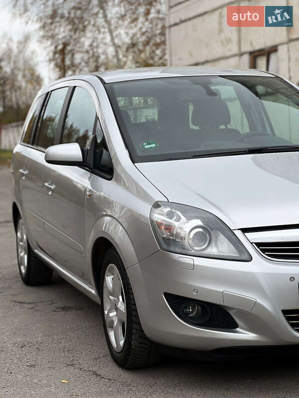 Мінівен Opel Zafira 2008 в Звягелі фото 35 Мінівен Opel Zafira 2008 в Звягелі