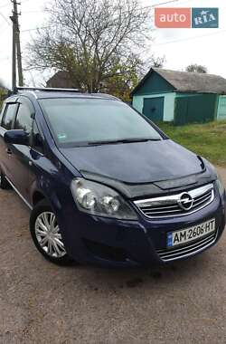 Минивэн Opel Zafira 2012 в Коростене