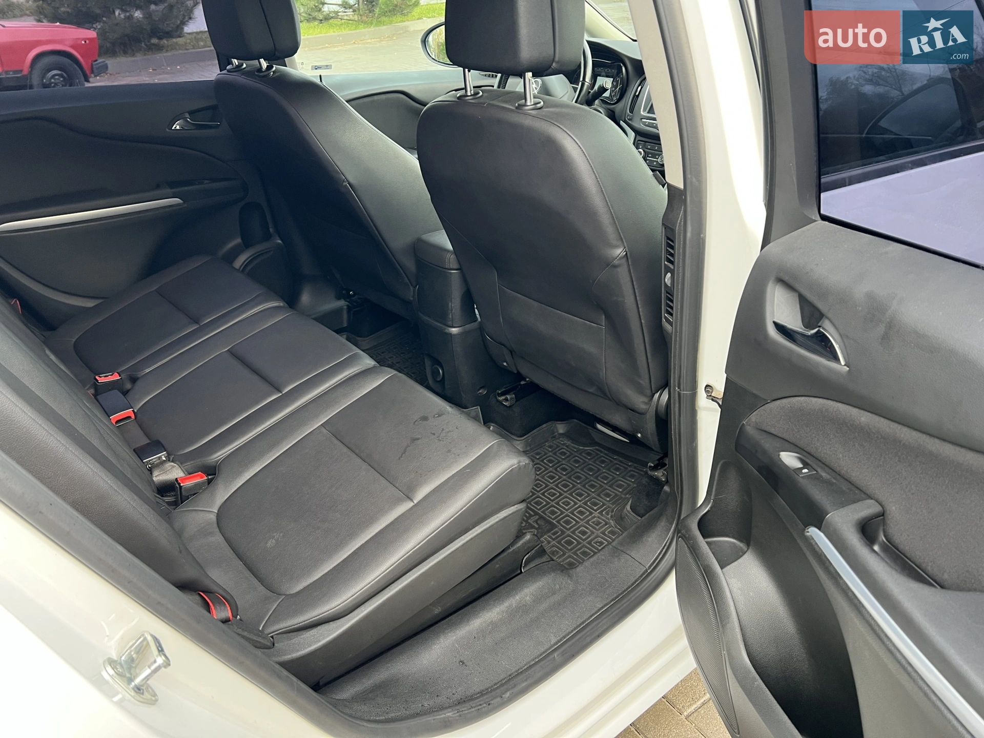 2017 Opel Zafira - мініатюра 31