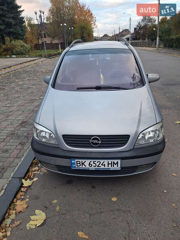 Opel Zafira 2002