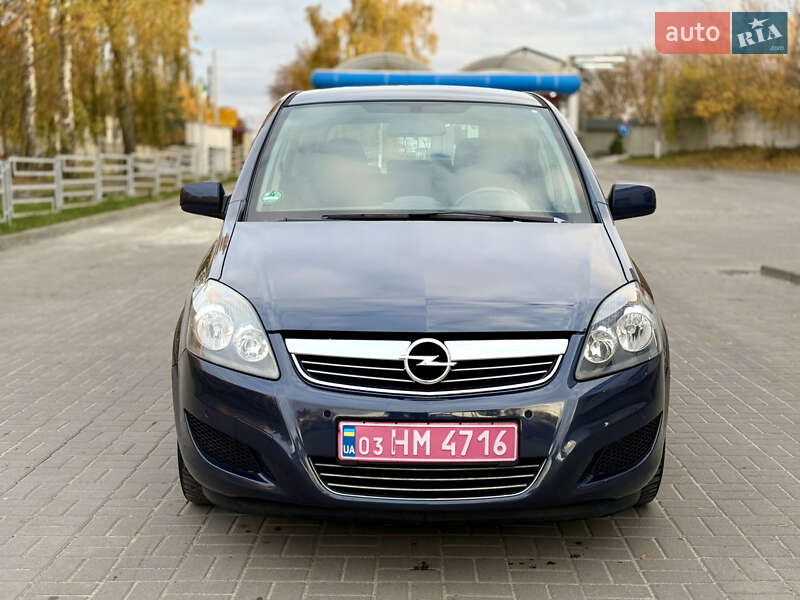 Мінівен Opel Zafira 2011 в Тернополі