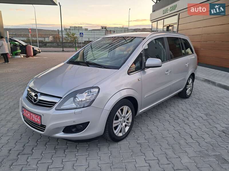 Минивэн Opel Zafira 2012 в Могилев-Подольске фото 10 Минивэн Opel Zafira 2012 в Могилев-Подольске