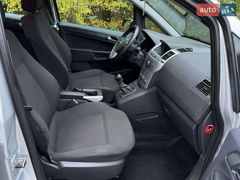 Минивэн Opel Zafira 2009 в Ровно фото 12 Минивэн Opel Zafira 2009 в Ровно