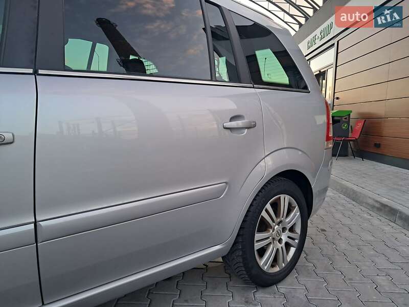 Минивэн Opel Zafira 2012 в Могилев-Подольске фото 35 Минивэн Opel Zafira 2012 в Могилев-Подольске