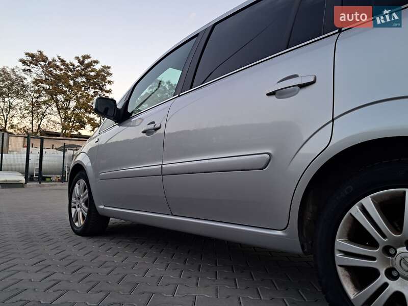 Минивэн Opel Zafira 2012 в Могилев-Подольске фото 39 Минивэн Opel Zafira 2012 в Могилев-Подольске