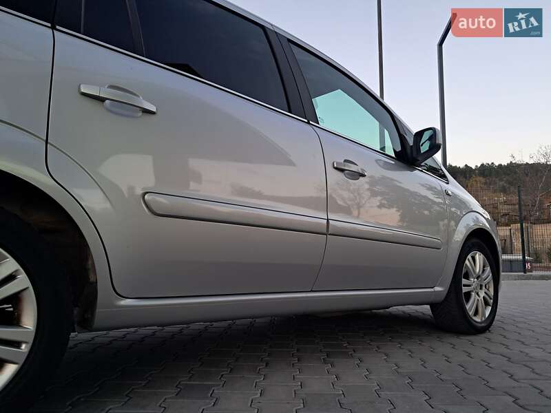 Минивэн Opel Zafira 2012 в Могилев-Подольске фото 49 Минивэн Opel Zafira 2012 в Могилев-Подольске