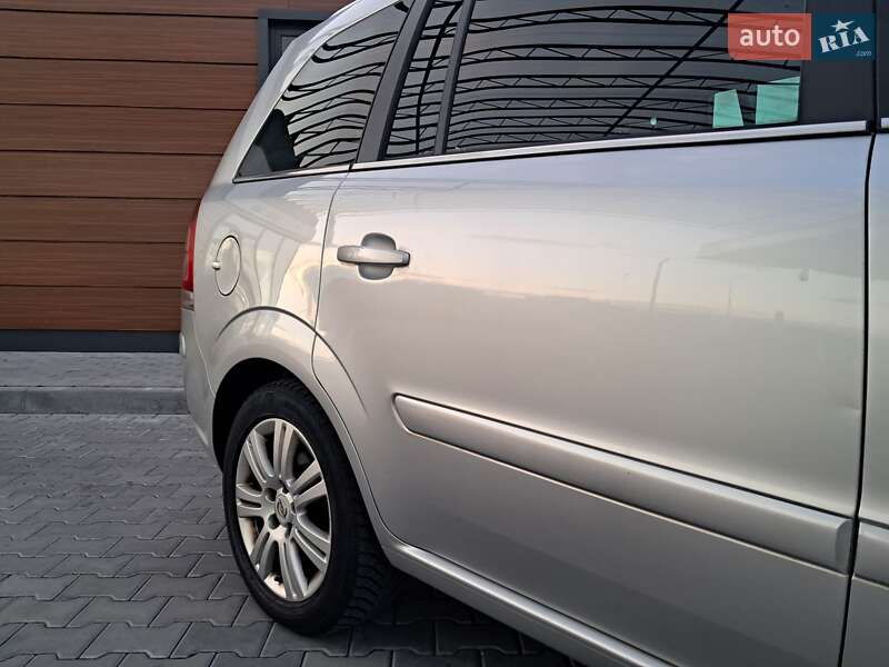 Минивэн Opel Zafira 2012 в Могилев-Подольске фото 50 Минивэн Opel Zafira 2012 в Могилев-Подольске