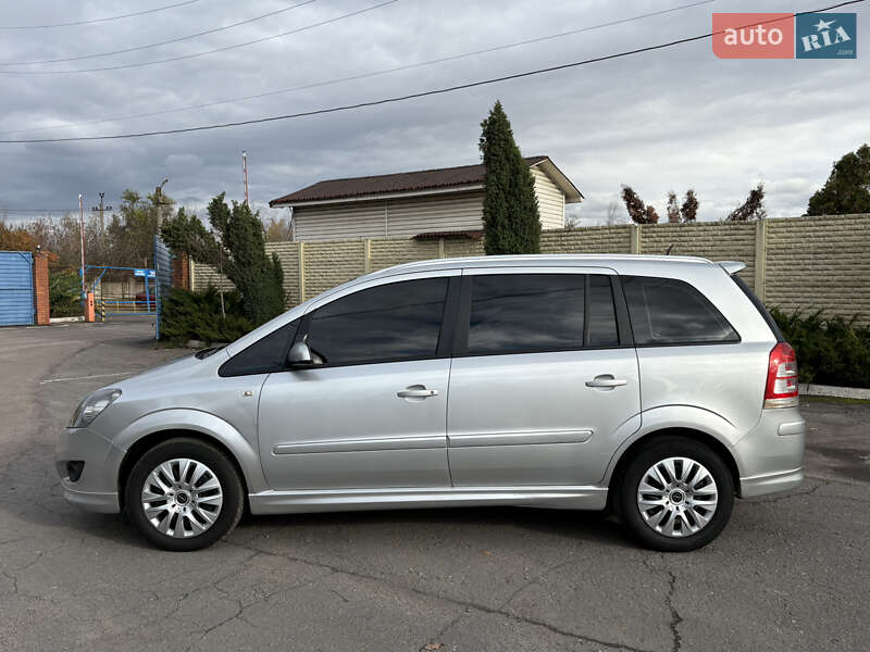 Мінівен Opel Zafira 2008 в Кривому Розі