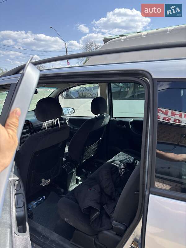 Минивэн Opel Zafira 2002 в Житомире