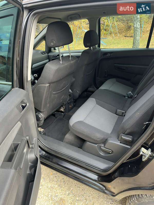 Минивэн Opel Zafira 2005 в Збараже