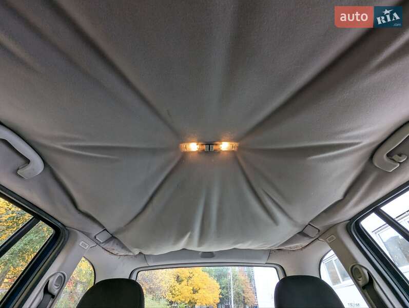 Минивэн Opel Zafira 2003 в Николаеве