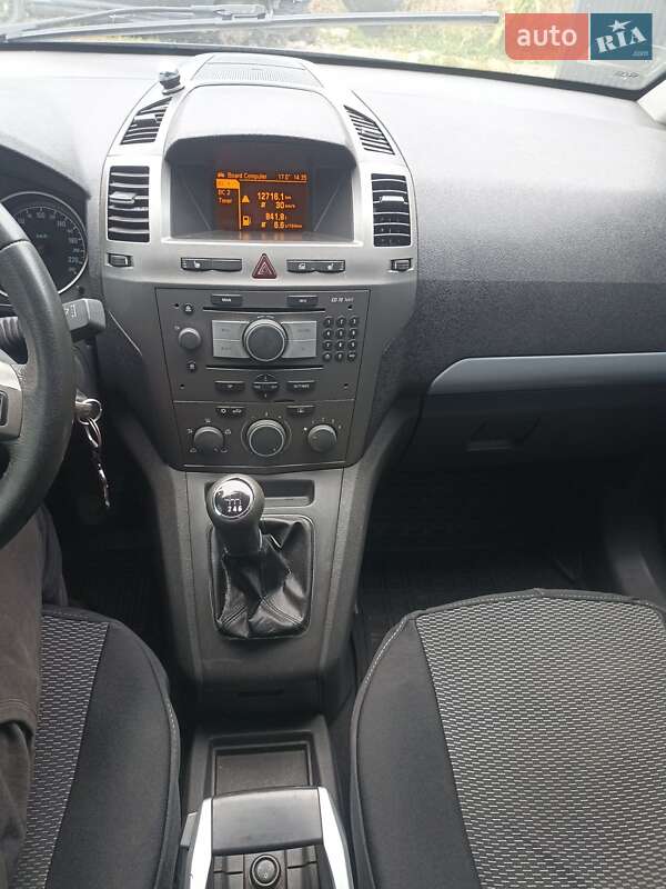 Минивэн Opel Zafira 2006 в Тлумаче