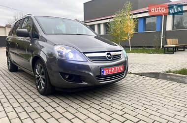 Минивэн Opel Zafira 2012 в Луцке
