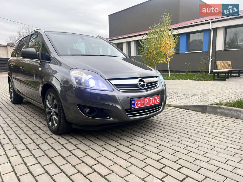 Opel Zafira 2012 Opel Zafira 2012