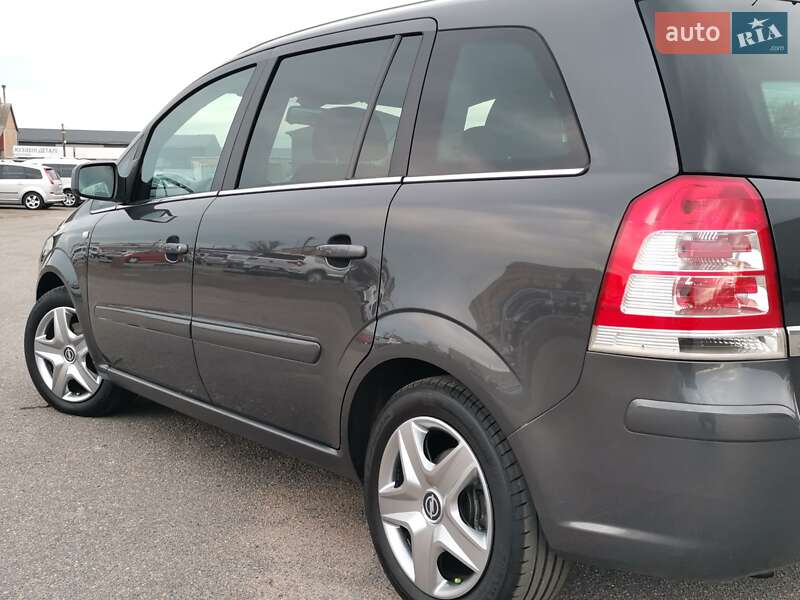Мінівен Opel Zafira 2012 в Білій Церкві