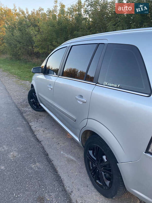 Минивэн Opel Zafira 2007 в Теофиполе фото 10 Минивэн Opel Zafira 2007 в Теофиполе