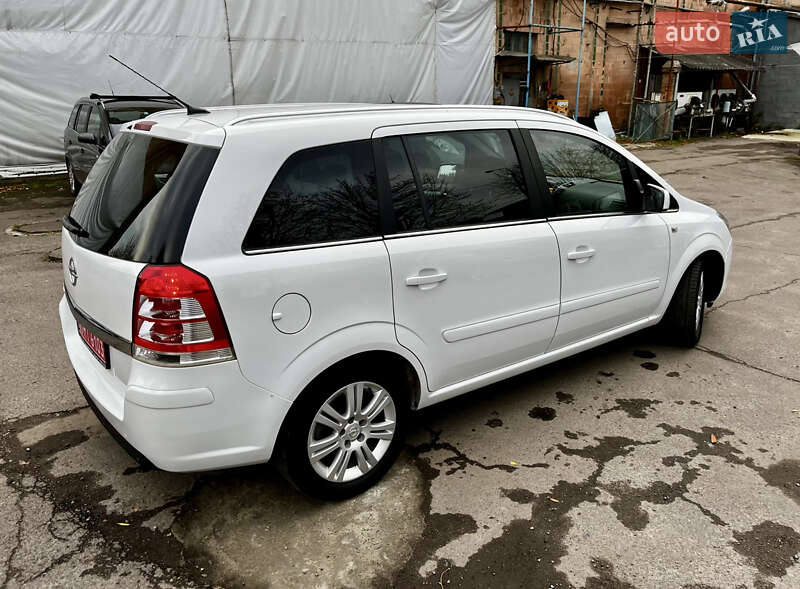 Минивэн Opel Zafira 2013 в Луцке фото 5 Минивэн Opel Zafira 2013 в Луцке