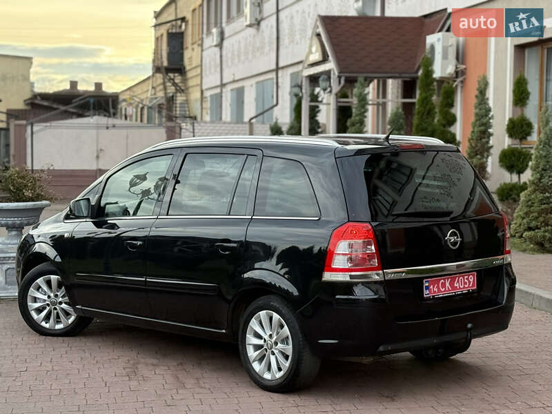 Минивэн Opel Zafira 2014 в Стрые