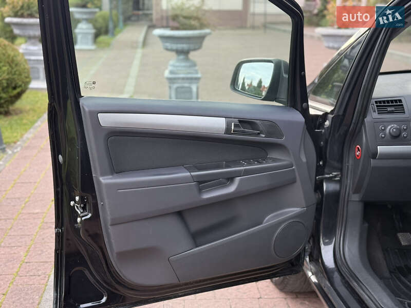 Минивэн Opel Zafira 2014 в Стрые