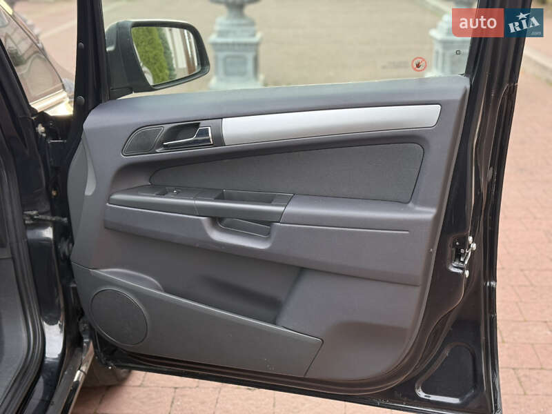 Минивэн Opel Zafira 2014 в Стрые