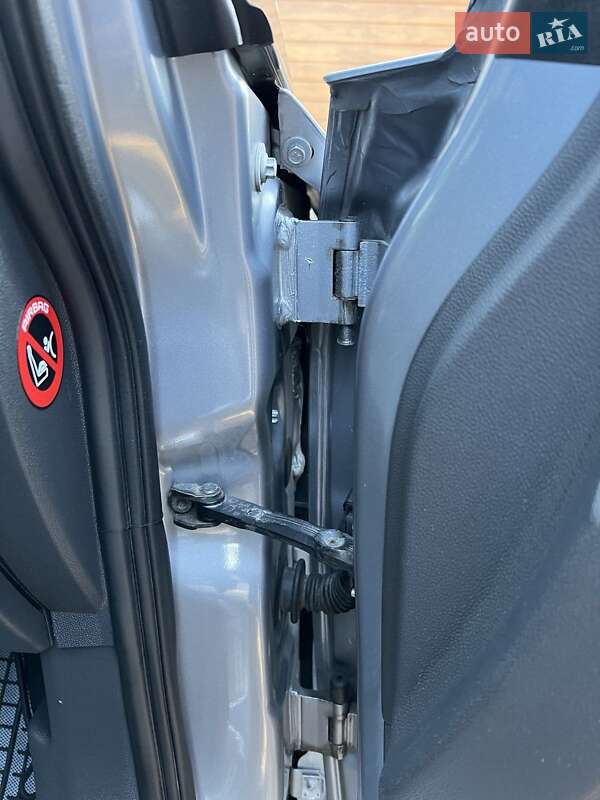 Мінівен Opel Zafira 2010 в Луцьку фото 18 Мінівен Opel Zafira 2010 в Луцьку