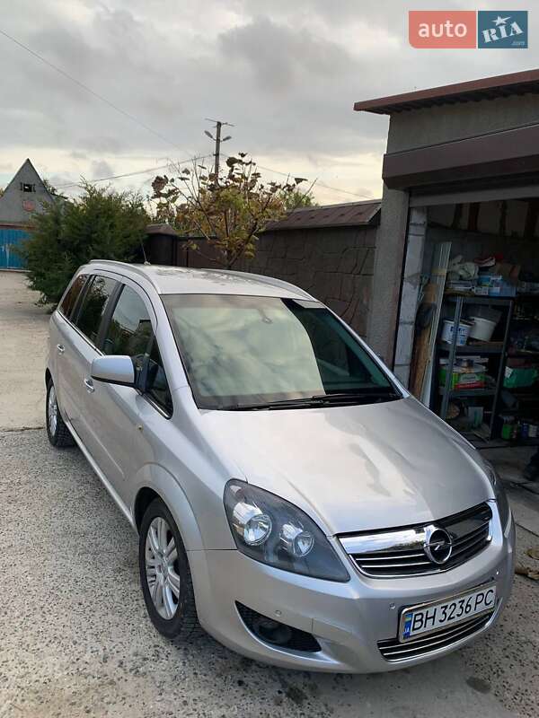 Минивэн Opel Zafira 2011 в Одессе