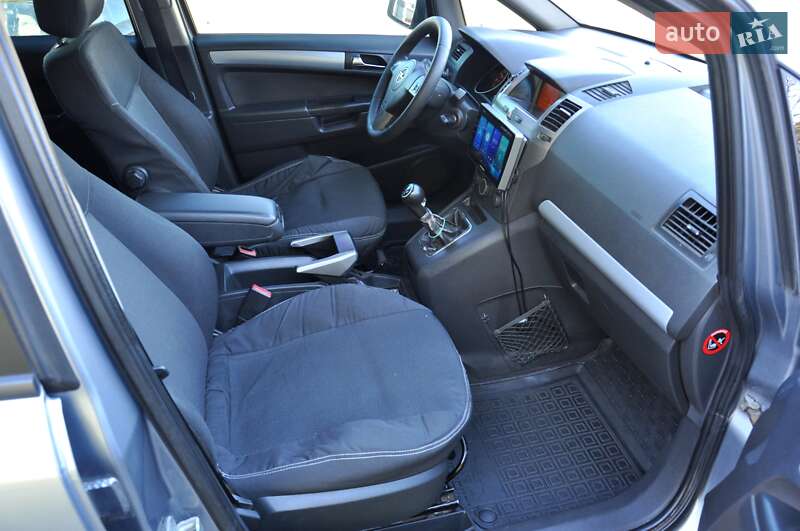 Мінівен Opel Zafira 2006 в Львові