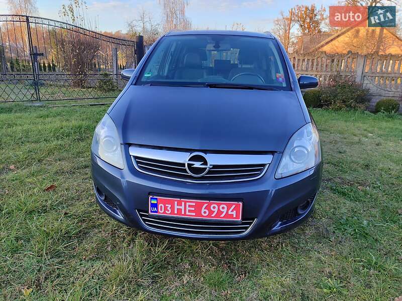 Минивэн Opel Zafira 2009 в Клевани фото 5 Минивэн Opel Zafira 2009 в Клевани