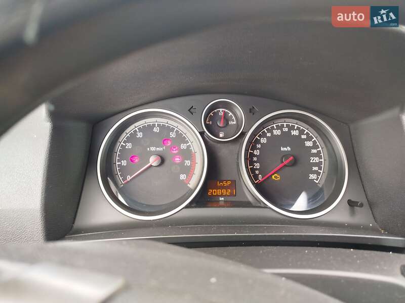 Минивэн Opel Zafira 2007 в Новояворовске фото 4 Минивэн Opel Zafira 2007 в Новояворовске