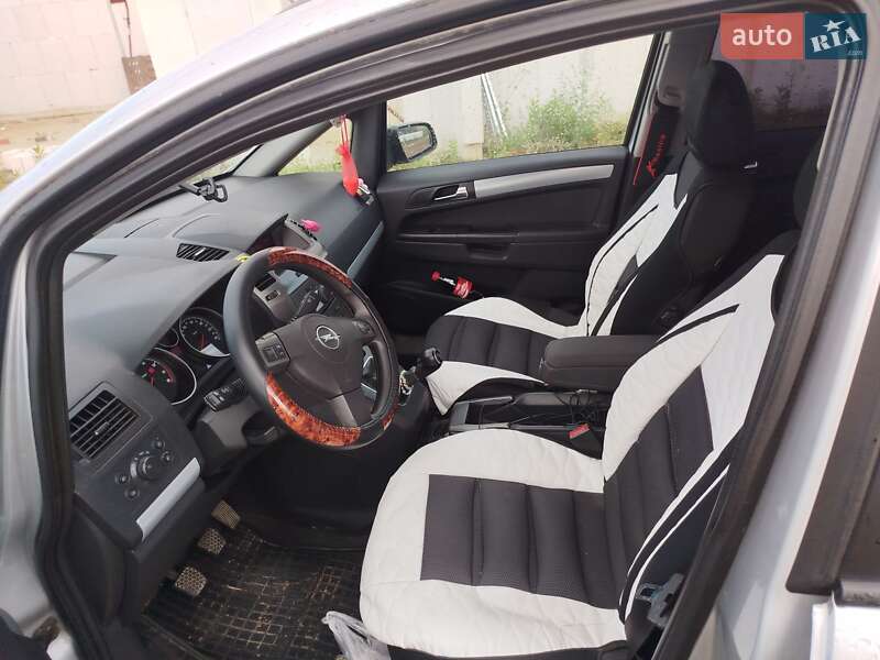 Минивэн Opel Zafira 2007 в Новояворовске фото 6 Минивэн Opel Zafira 2007 в Новояворовске