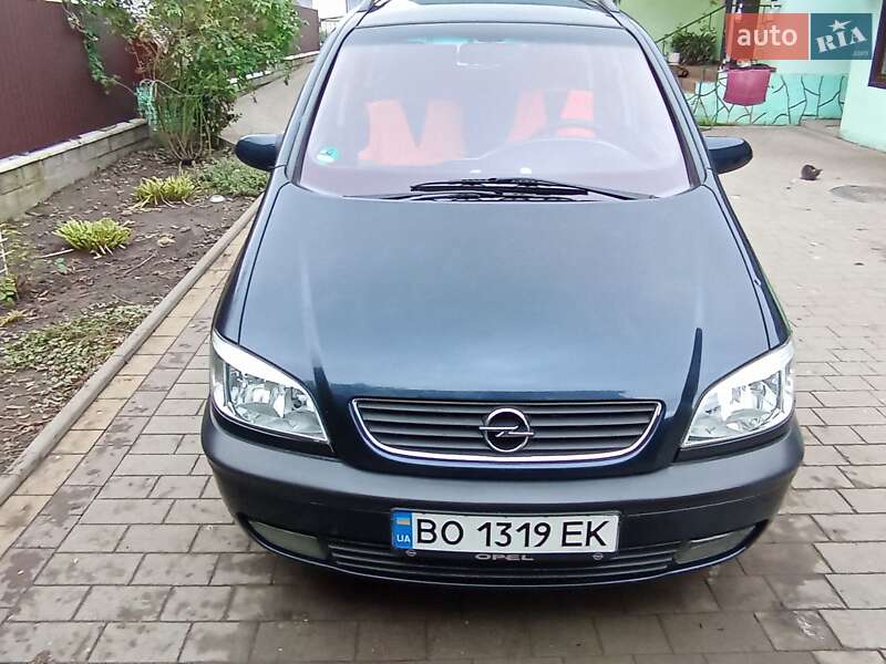 Минивэн Opel Zafira 2002 в Дубно