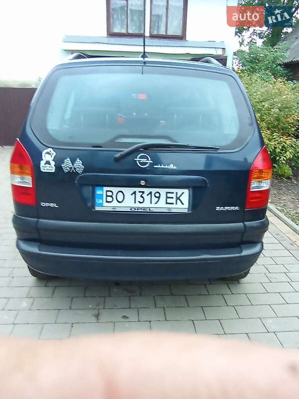 Минивэн Opel Zafira 2002 в Дубно