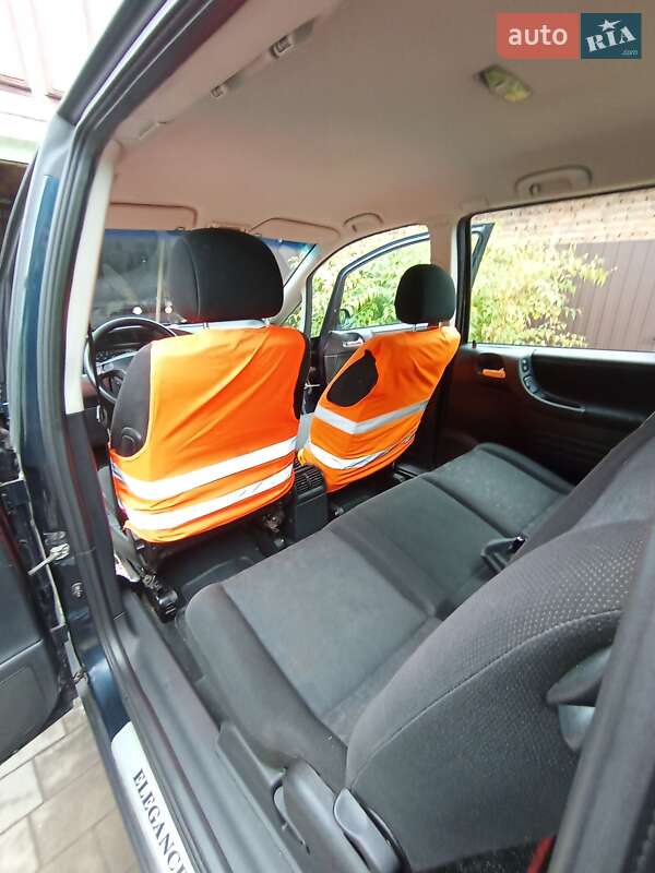 Минивэн Opel Zafira 2002 в Дубно