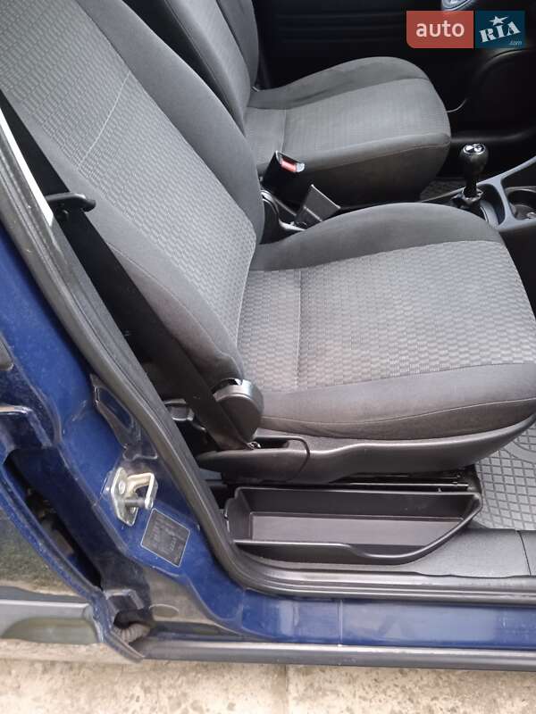 Минивэн Opel Zafira 2005 в Владимире