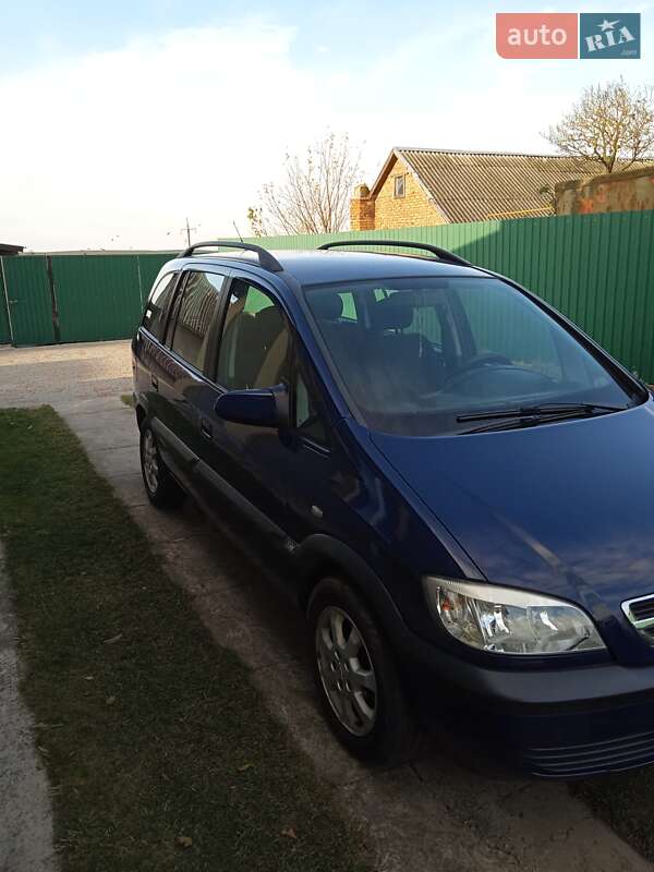 Минивэн Opel Zafira 2005 в Владимире