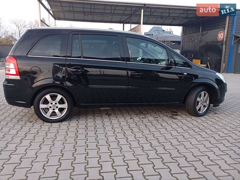Мінівен Opel Zafira 2008 в Кам'янець-Подільському