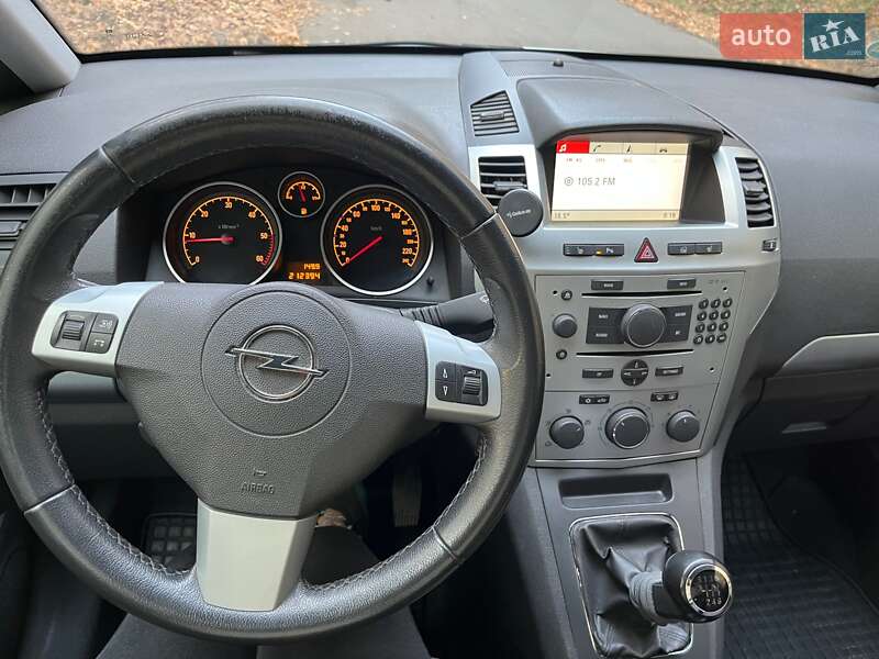 Минивэн Opel Zafira 2009 в Ужгороде фото 5 Минивэн Opel Zafira 2009 в Ужгороде
