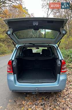 Минивэн Opel Zafira 2009 в Ужгороде