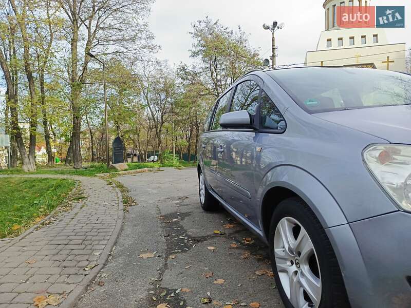 Мінівен Opel Zafira 2009 в Києві фото 14 Мінівен Opel Zafira 2009 в Києві