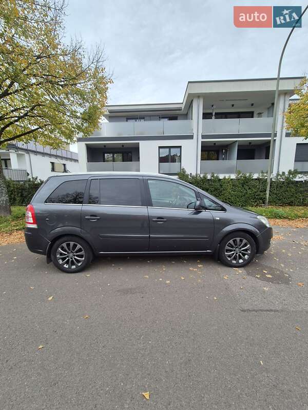 Минивэн Opel Zafira 2011 в Львове фото 5 Минивэн Opel Zafira 2011 в Львове