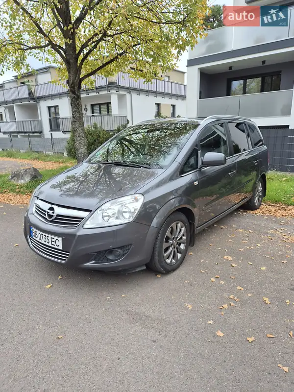 Opel Zafira 2011