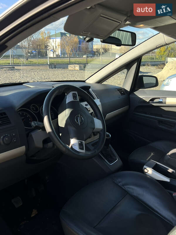 Минивэн Opel Zafira 2008 в Смеле фото 5 Минивэн Opel Zafira 2008 в Смеле