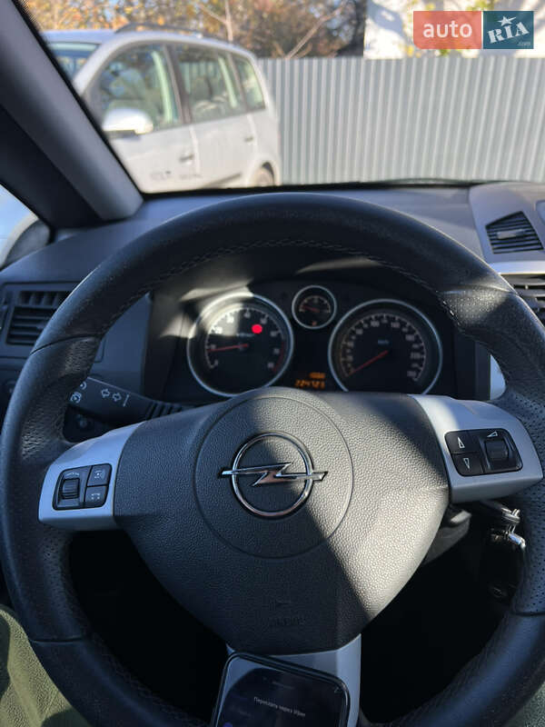 Минивэн Opel Zafira 2008 в Смеле фото 14 Минивэн Opel Zafira 2008 в Смеле