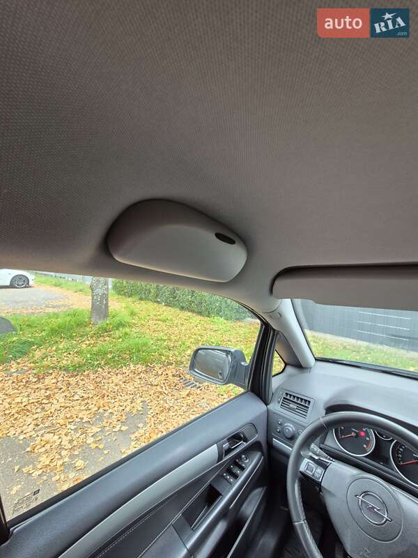 Минивэн Opel Zafira 2011 в Львове фото 41 Минивэн Opel Zafira 2011 в Львове