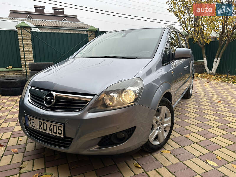 Минивэн Opel Zafira 2010 в Виннице
