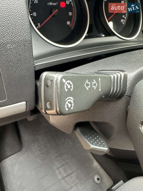 Минивэн Opel Zafira 2010 в Виннице