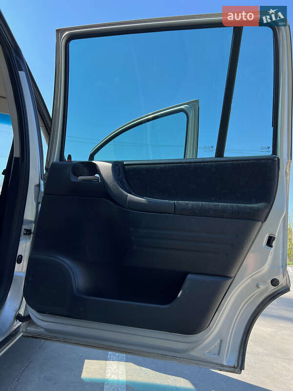 Минивэн Opel Zafira 2001 в Синельниково фото 33 Минивэн Opel Zafira 2001 в Синельниково